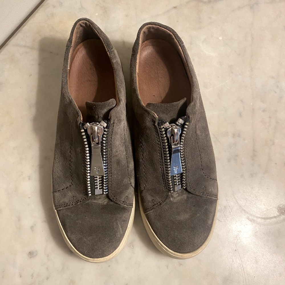 Frye zip up shoes 6.5